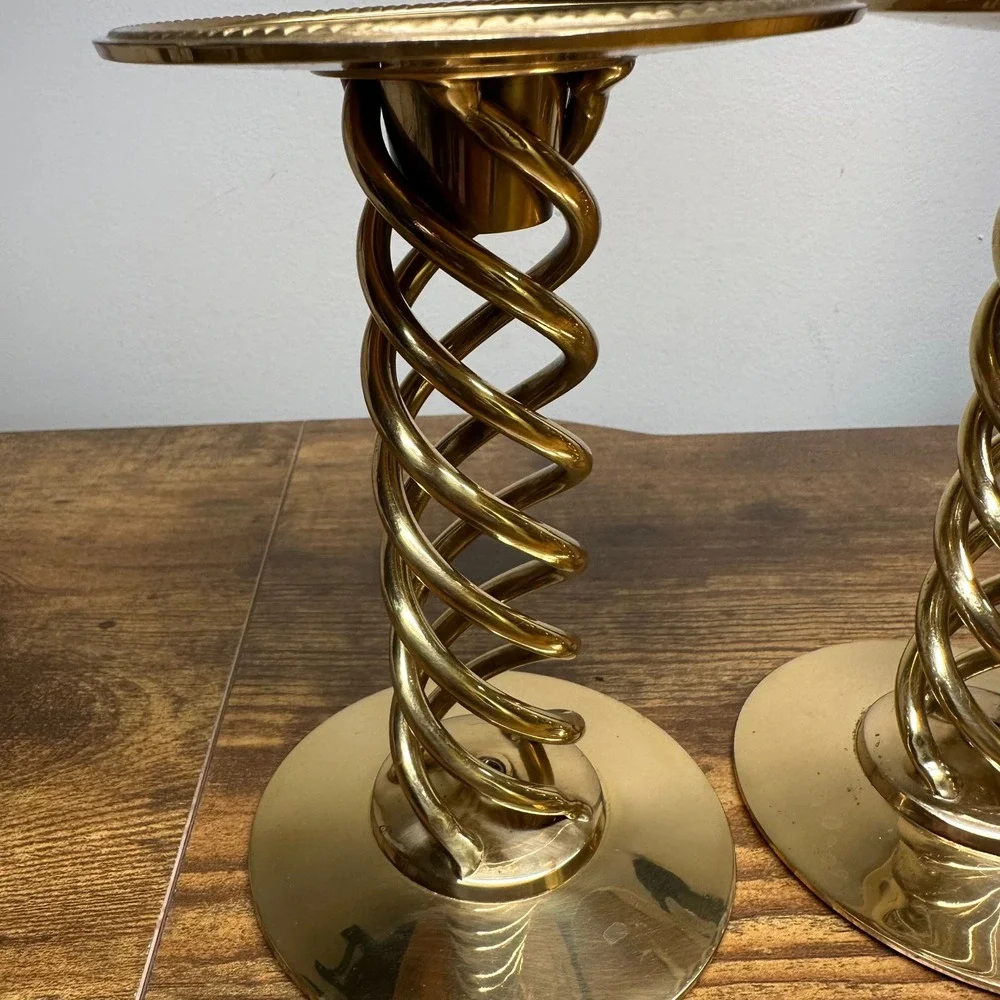 Vintage Brass Spiral Helix Candlestick Holders Pair Made in India Gold‎ 7.5 Inch